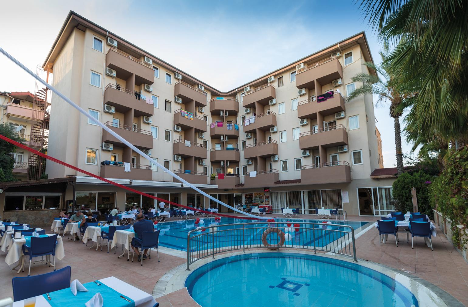 Helios Hotel Side Exterior photo